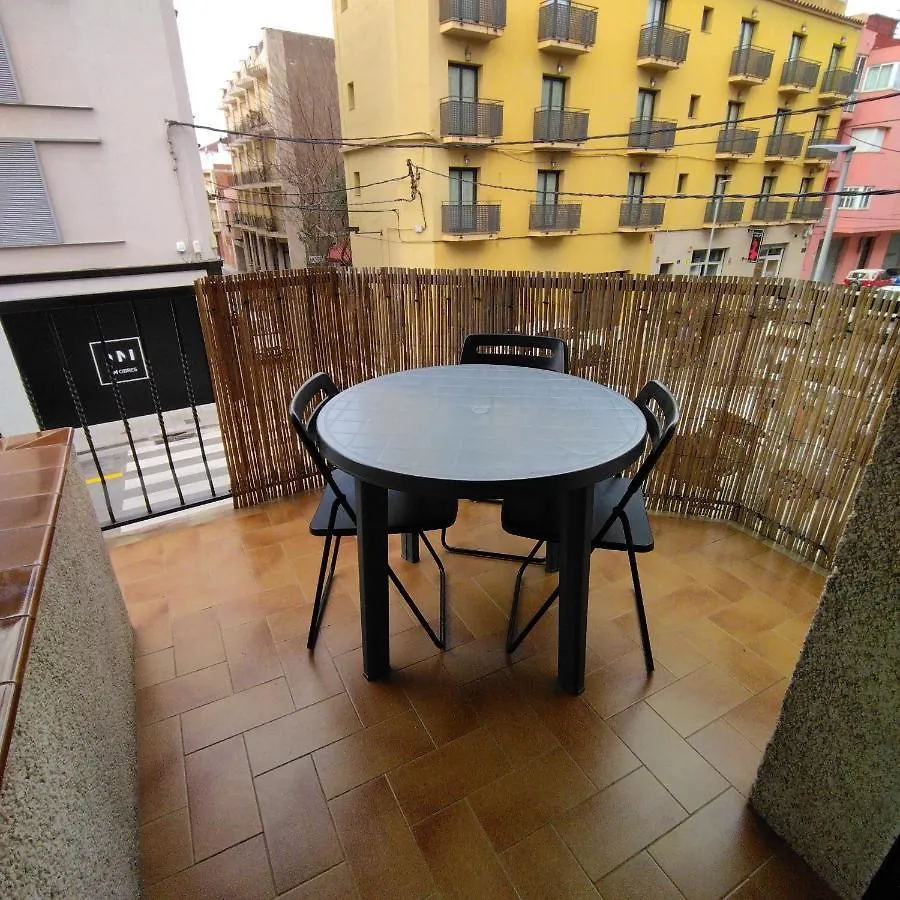 רוזס Appartement T4 A 100 Metres De La Plage